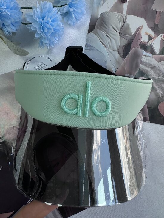 Accessories - NWT 💚 Alo Yoga Spearmint Airlift Solar Visor Tennis Golf Sun Cap UV Protection